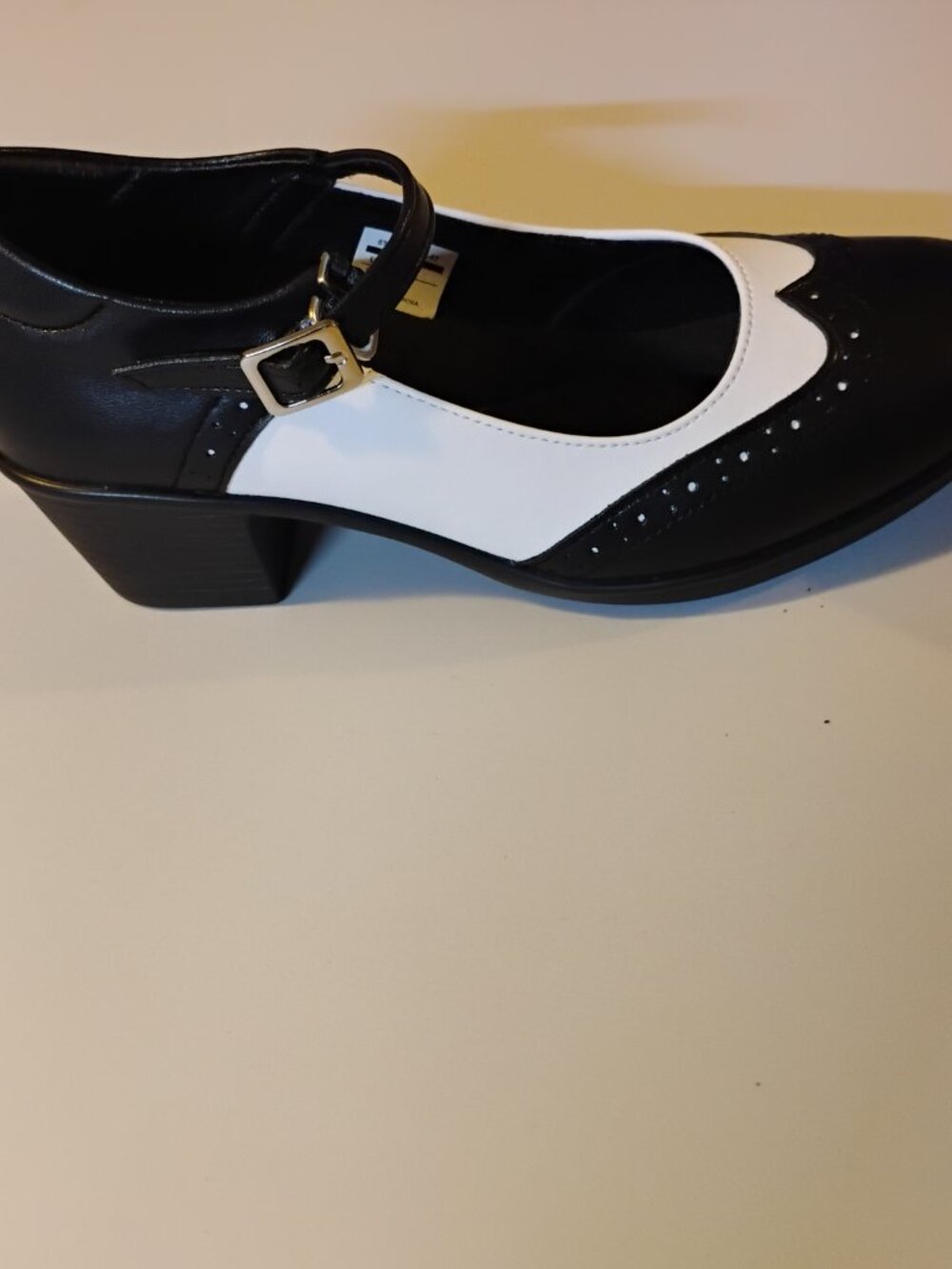 Merceditas Mujer | Vintage Wingtip Mary Jane Block Heel Pumps | Size 9.5 | NIB - Picture 4 of 10
